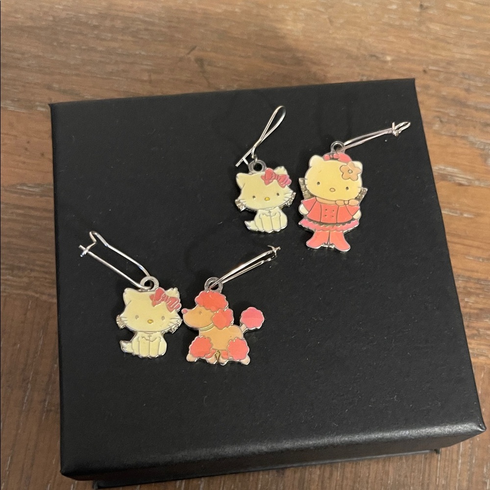 Cute Hello Kitty Earrings Set